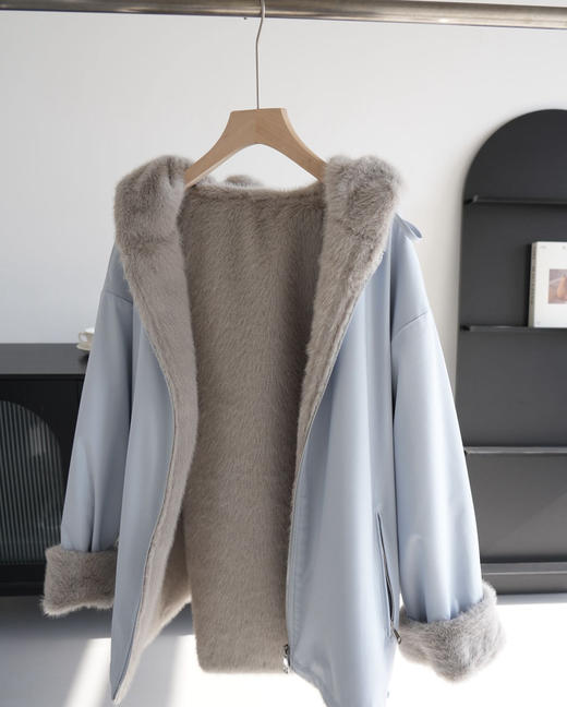 【百图lulu定制】【北海道仿貂毛外套】内里复合水貂毛 连帽保暖外套 商品图11