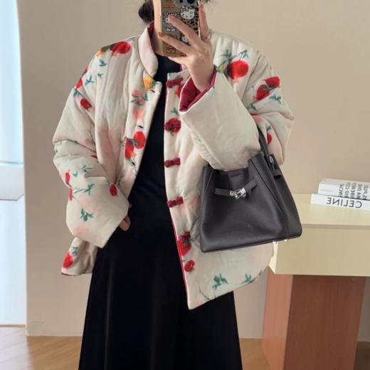 【新年穿新衣！一件顶两件！】佐姿莎 新中式国风水墨花卉纯棉棉服/马甲 双面穿+五色国风；柔软舒适，锁温透气，蓬松软乎不压身；盘扣+珍珠扣双扣设计；定染中式水墨印花 温柔雅致 商品图12