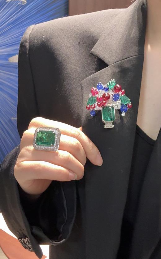 DULY杜丽花园 水果锦囊蓝绿色胸针 商品图4