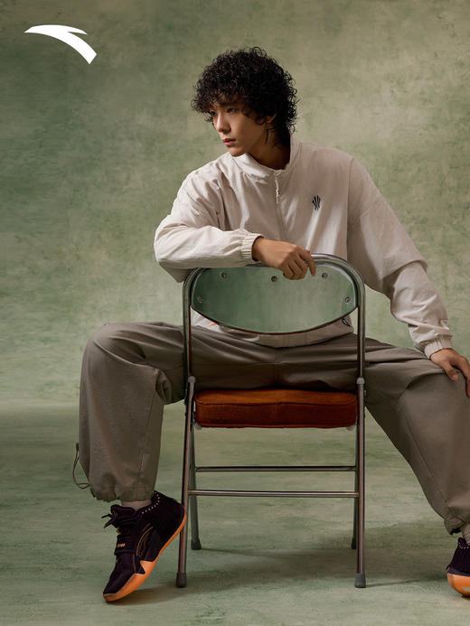 安踏凯里·欧文系列丨美式运动外套男女装刺绣休闲夹克172611603 商品图2