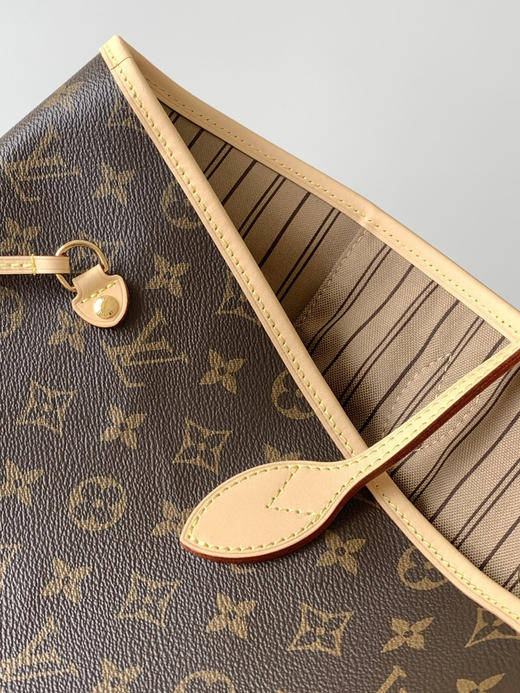 秋冬特惠💰1220 渠道级LV【全钢五金 变码芯片】te级LV 全套包装 46978老花杏 经典购物袋 大号 商品图4