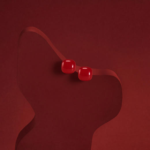 三彩2026新款红色方形珍珠耳钉S925银针国风甜酷节庆通勤氛围感 商品图2