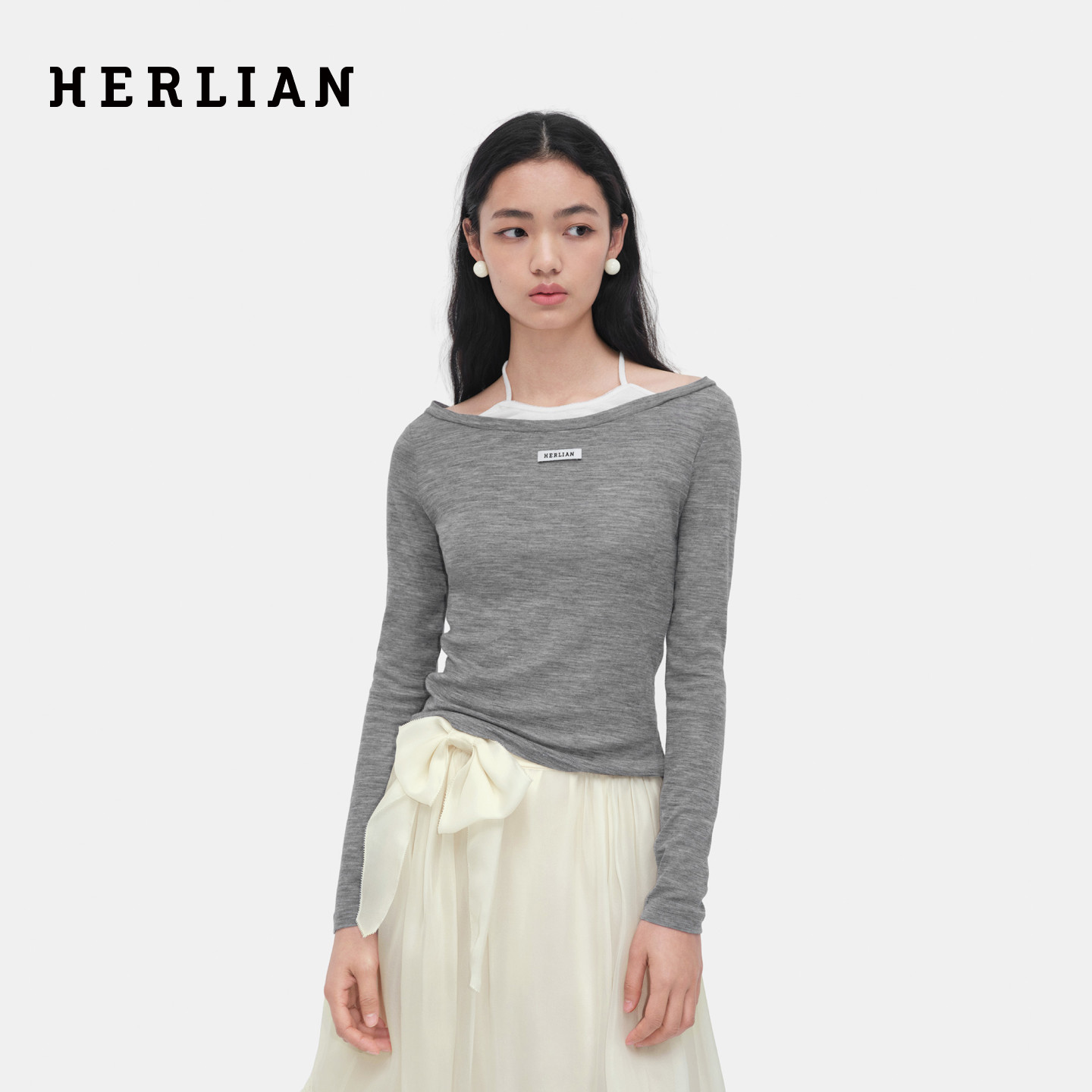 HERLIAN 2026年春季新品假两件系带挂脖合身百搭女士长袖T恤