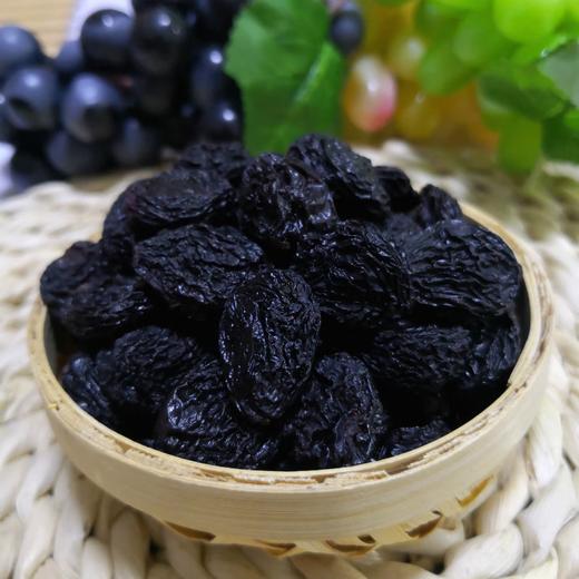【蜜饯精选】新疆夏黑葡萄干 舌尖微醺派对 传统晾房自然风干40天 0香精色素 果香浓郁 醇厚不甜腻 商品图3