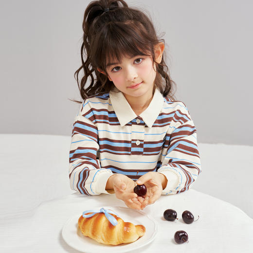 笛莎Deesha 2026春季女童时尚学院风条纹翻领长袖T恤 商品图1