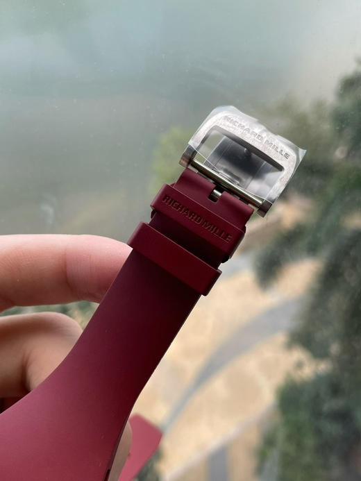 『高定版➕原版开模细节』理查德RM1-02 方形腕表
五级钛合金定制壳套 拉丝工艺完美
搭载最新开模一体机 真摆轮真擒纵轮
搭配天然橡胶表带 纯钛拉丝表扣刻字深
完美贴合手腕 佩戴舒适度极佳👍🏻❕ 商品图6