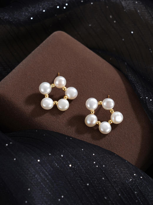 子佩集【花开甜梦】银S925珍珠惜王妃耳钉【SGE0390007】6.5mm珠镀金串珠梅花五瓣花扁珠2601 商品图7