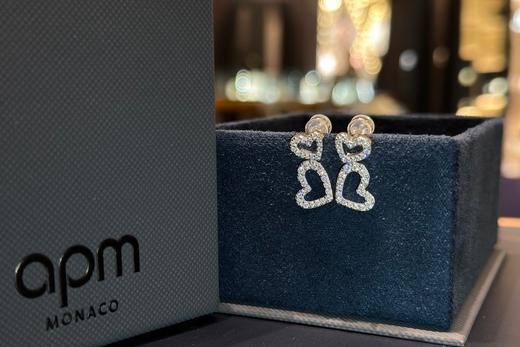 Apm镶钻双爱心耳钉太绝了，小巧灵动甜到心坎！ 商品图2