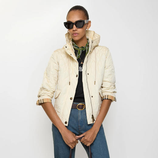 BURBERRY 巴宝莉 女士马术骑士设计标签短款绗缝尼龙连帽棉服 米色 8110327 C1740 商品图2