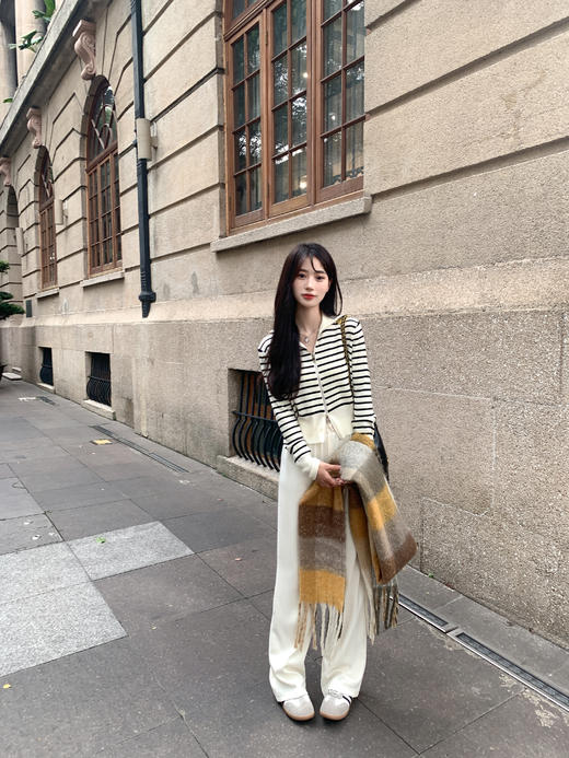 <曾小咸推荐>现货秒杀 ！微信超特价！2色大翻领拉链毛衣 日常159.99 立减70 秒杀89.99！！微喇叭西装裤 秒杀89.99！！ 商品图3