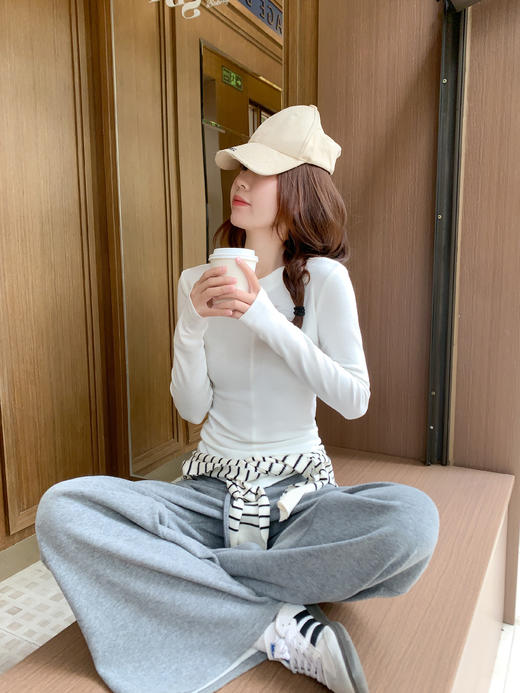 <曾小咸推荐>现货秒杀 ！微信超特价！韩系简约打底t恤 日常109.99 立减50 秒杀59.99！！ 休闲裤 秒杀79.99！！ 商品图6