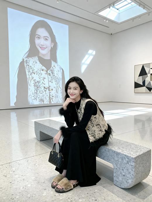 【百图lulu定制】【月移竹影三件套】夹棉新中式马甲 鸵鸟毛 T恤 丝绒半身裙 三件套 商品图3