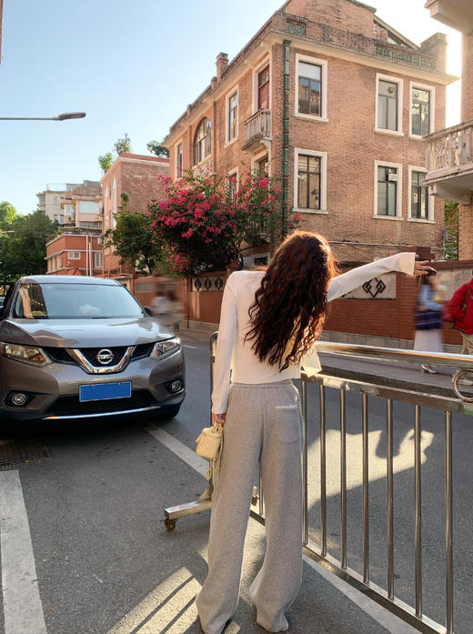 <曾小咸推荐>现货秒杀 ！微信超特价！白拼黄短款假两件长袖 日常159.99 立减80 秒杀79.99！！ 商品图7