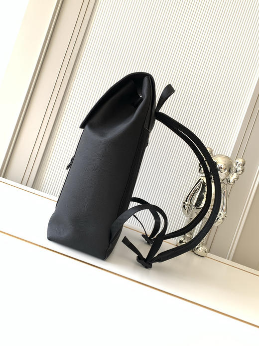 秋冬特惠💰1600 渠道级LV【全钢五金 原厂皮MB163c01变码芯片】te级LV 全套包装 M15262黑色 Fastline 大号双肩包 商品图1