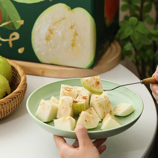 台湾软心白玉芭乐  4斤礼盒装 商品图9