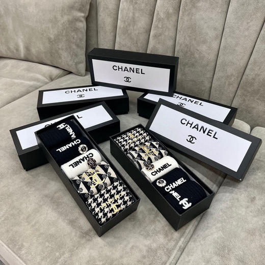 秋冬特惠💰150【一盒五双】香奈儿袜子 中筒袜 商品图4