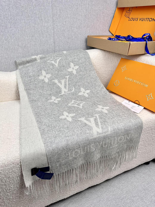 秋冬特惠💰240 LV围巾 霍思燕同款披肩围巾两用！ 商品图2