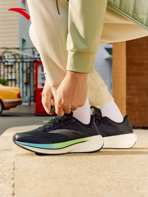 安踏羚跑男跑步鞋2026年春季新款时尚运动鞋氮科技112615555 商品图2