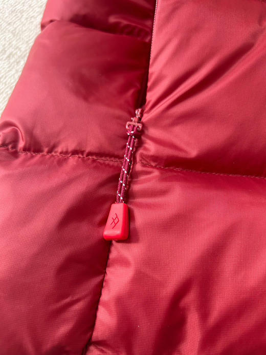 原单正品 mont·bell美山户外轻量化保暖鹅绒羽绒服800蓬羽绒外套，
颜色：黑色 蓝色 红色
尺码：M～XXL 商品图4