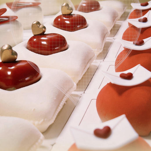 爱心抱枕慕斯 商品图0