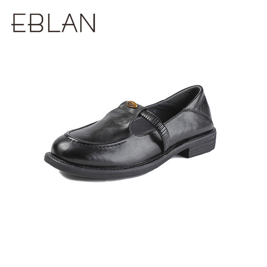 【上新】伊伴2026春季T字带小众轻设计、学院英伦风薄底乐福鞋B26157968 商品图0