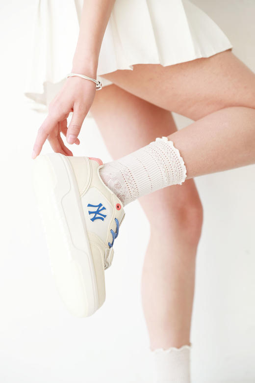 学院风老爹鞋，厚底增高设计。复古情侣魔术贴撞色学长鞋E010858 商品图9