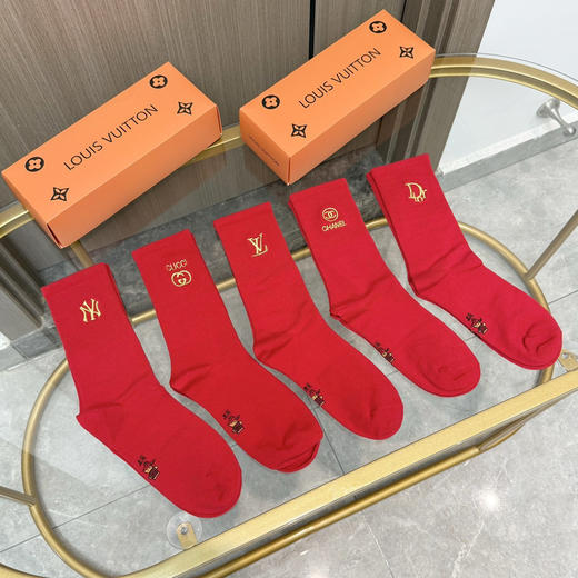 秋冬特惠💰130【一盒五双】红红火火过年袜 字母刺绣中长款袜子！ 商品图0