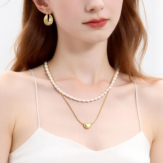 三彩2026新款金属相思豆合成珍珠双层叠戴项链极简轻奢个性约会 商品图1