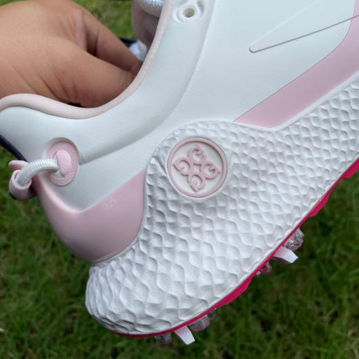 正品 G4 女士高尔夫球鞋，看内长下单。无原盒
36.5/2(内长225)
38/1(内长235)
40/1(内长250)
40.5 /1 （内长255） 商品图6