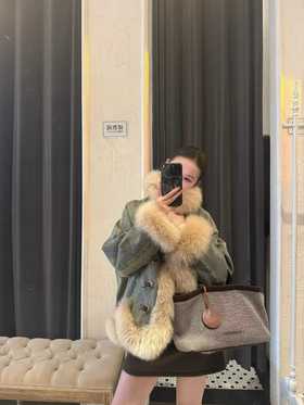 【门店同款】ENJOY冬季“游牧漫寻”海盐白沙皮草外套 167450177