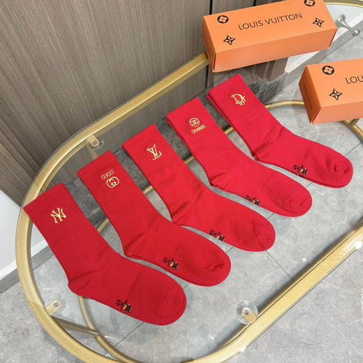 秋冬特惠💰130【一盒五双】红红火火过年袜 字母刺绣中长款袜子！ 商品图7