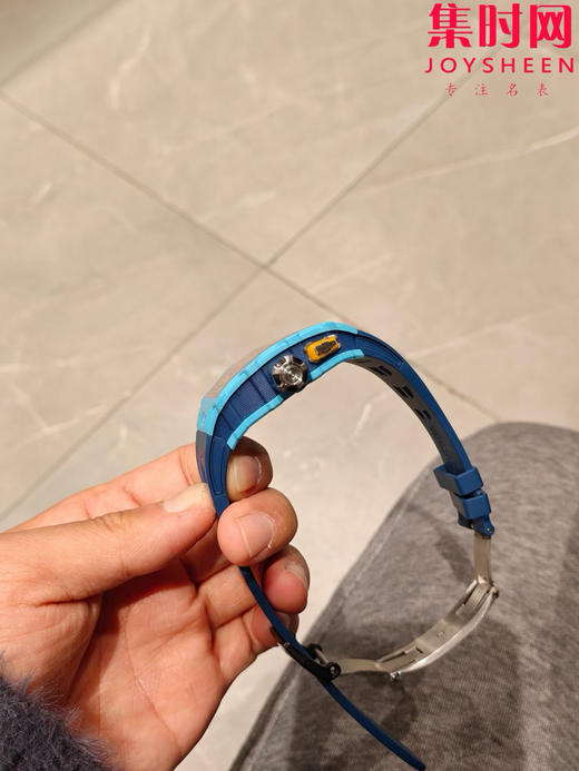 RM理查德米勒RM35-03系列 NTPT碳纤维壳 已发布5款产品 男士腕表 采用定制一体机 正面可看到摆轮摆动 纤薄壳套13.5mm 商品图4