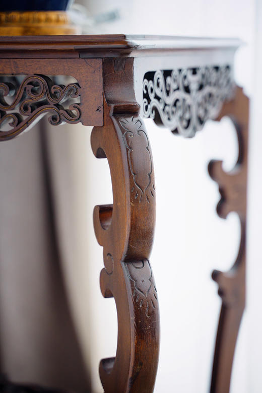 独角鹿西洋古董19世纪法国出品VIARDOT东方风格瑞兽造型铜鎏金精雕装饰吉祥回纹硬木镂雕嵌棋盘格大理石台面花几 商品图2