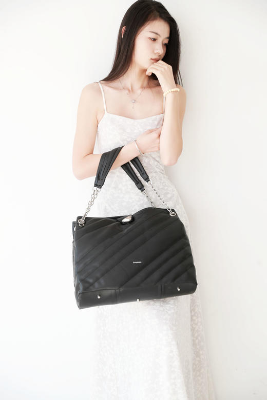 饮奶小牛皮托特包，大号链条包。复古电镀五金大容量女包E010888 商品图7