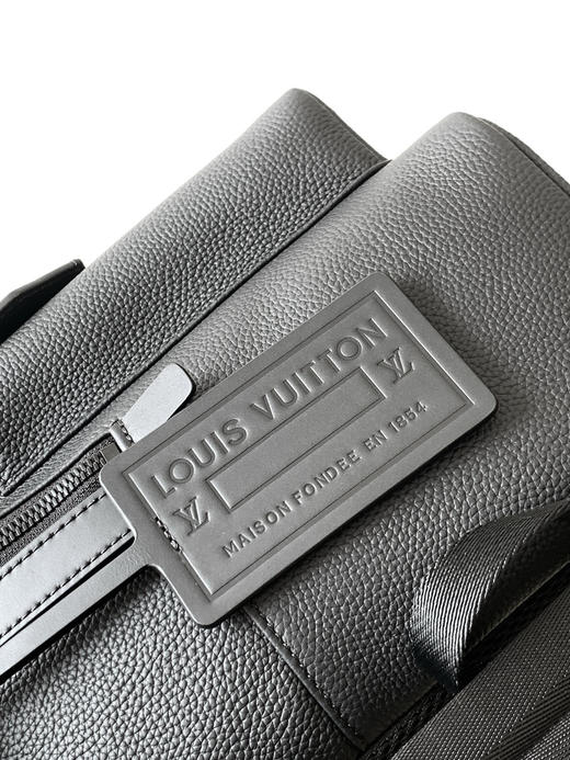 秋冬特惠💰1520 渠道级LV【全钢五金 MB163c01变码芯片】te级LV 全套包装 M57079黑 全新 Aerogram 大号双肩包 商品图6