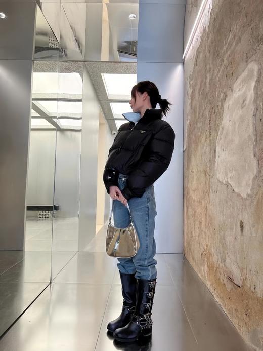 普拉达 24Fw 三角标三格短款羽绒服（MT） 商品图2