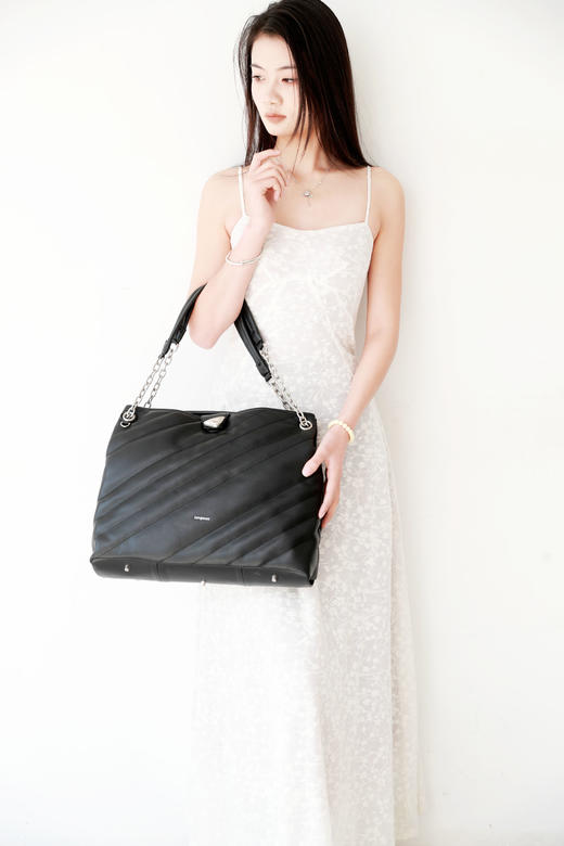 饮奶小牛皮托特包，大号链条包。复古电镀五金大容量女包E010888 商品图9