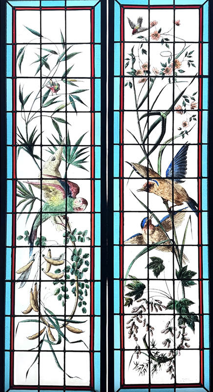 独角鹿西洋古董19世纪末法国新艺术风格时期著名画师Henri Curcier签名出品异域花鸟主题彩绘玻璃花窗一对 商品图1