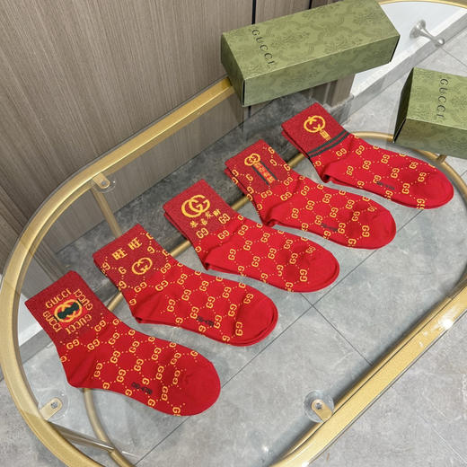 秋冬特惠💰130【一盒五双】古驰袜子 新年福利来了 · 红红火火过新年 新品当红炸街款中筒男女款袜子 商品图7