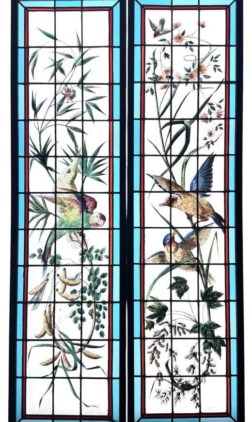 独角鹿西洋古董19世纪末法国新艺术风格时期著名画师Henri Curcier签名出品异域花鸟主题彩绘玻璃花窗一对 商品图0