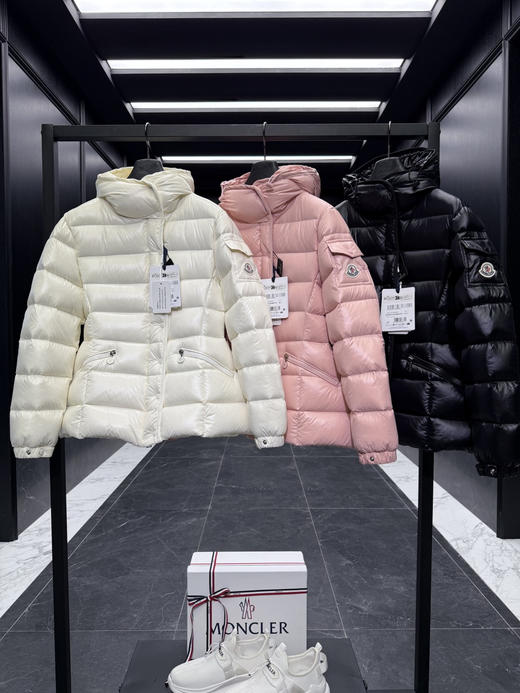 蒙口 小蛮腰Barante女士连帽短款羽绒夹克外套 商品图2