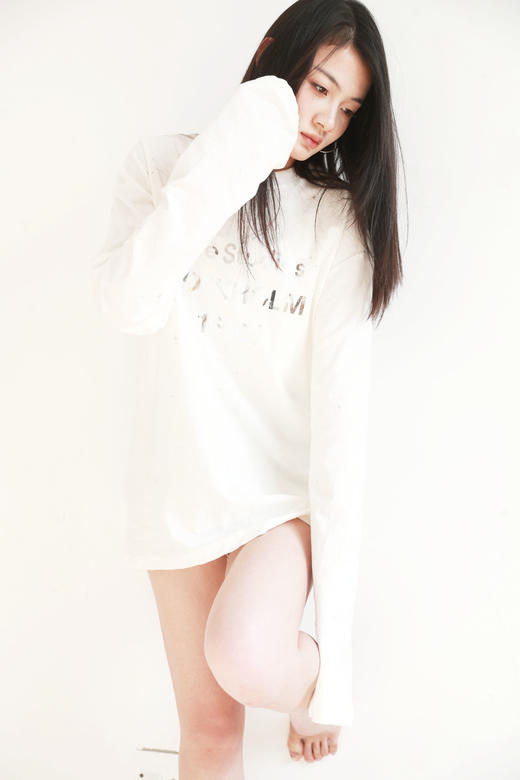 亮面闪钻tee，做旧字母长袖。正肩宽松设计情侣款圆领上衣E010866 商品图8