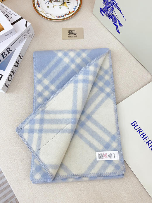 秋冬特惠💰300 巴宝莉围巾 低调的奢侈感 柔美精英高手级别的时髦感围巾 商品图4