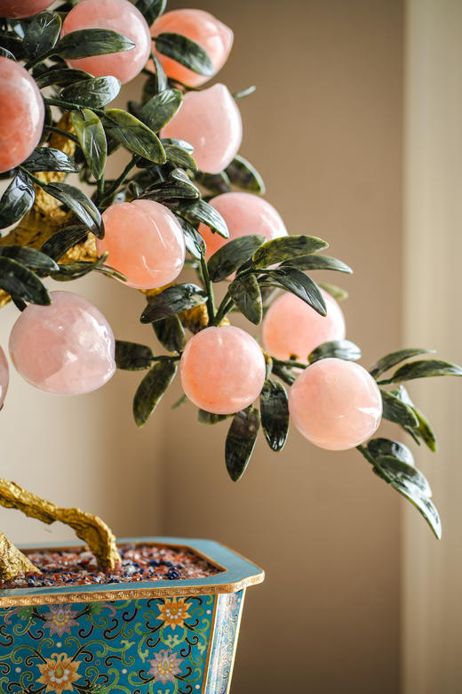 【已售】独角鹿西洋古董中国出品宝相花纹景泰蓝盆装饰「粉晶仙桃」珍宝像生盆景一对 商品图8