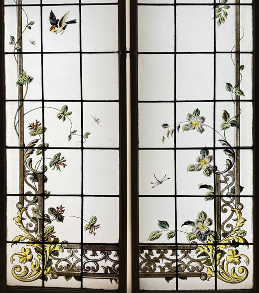 独角鹿西洋古董19世纪末法国出品新艺术风格繁花鸟雀主题彩绘玻璃花窗一对 商品图3