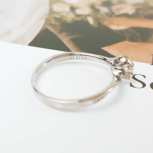 【天然正品】莱绅通灵AU750白金时尚设计扭花款0.113克拉钻石戒指10号（戒圈可改）291225NJM21特价 商品图6