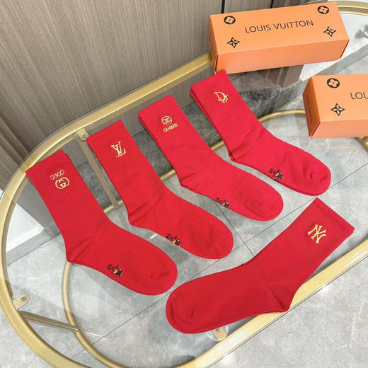 秋冬特惠💰130【一盒五双】红红火火过年袜 字母刺绣中长款袜子！ 商品图8