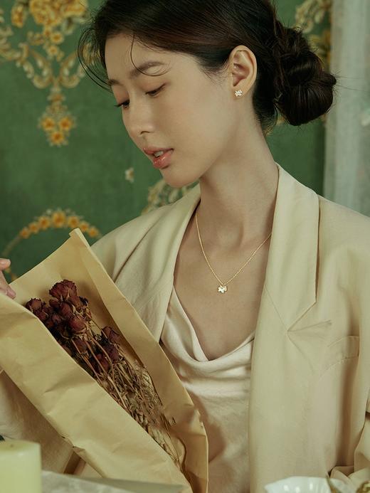 Oflye潮流饰品  S925银白贝母小马项链女锆石新款生肖马吊坠锁骨链高级感马年配饰 商品图2