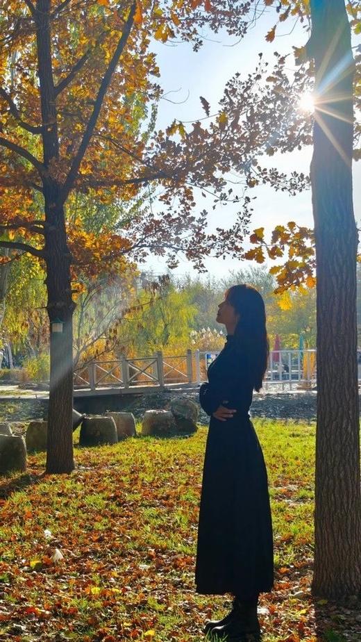 美洋同款王炸小黑裙慵懒神秘拉绒百搭气场连衣裙 商品图12