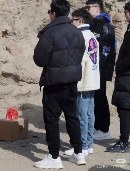 一店d 迈凯奇第三款羽绒服福利 ❗️之前收过的都懂我们的品质 不多说了 这次安排的轻云朵系列
说实话我给你们的真的价格有点狠 毕竟之前出厂六七百的东西哦 商品图8